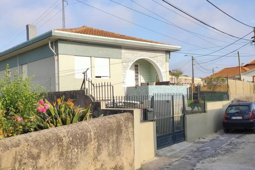 House With Pool And Garden In Esmoriz Near Porto Villa Exterior foto